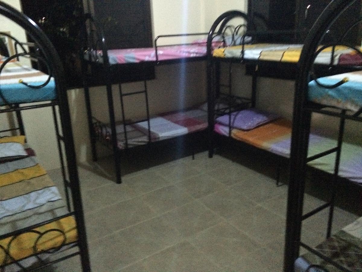 كورون Fat Monkey Hostel المظهر الخارجي الصورة