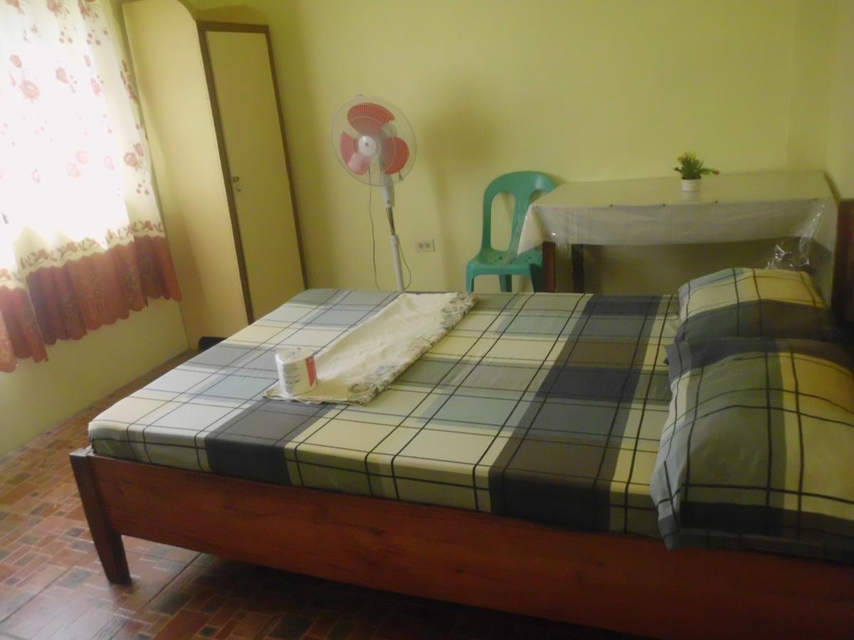 كورون Fat Monkey Hostel المظهر الخارجي الصورة