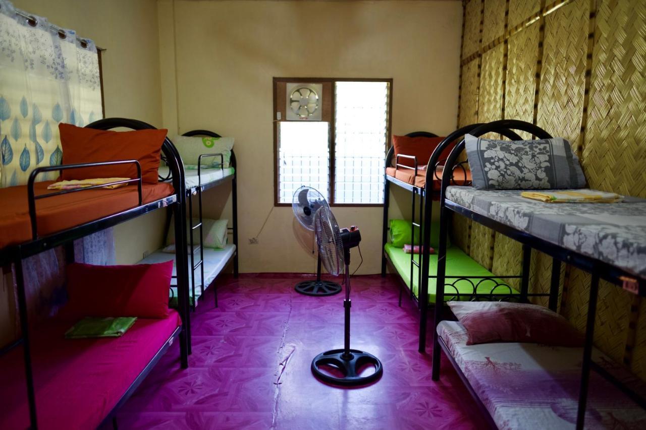 كورون Fat Monkey Hostel المظهر الخارجي الصورة