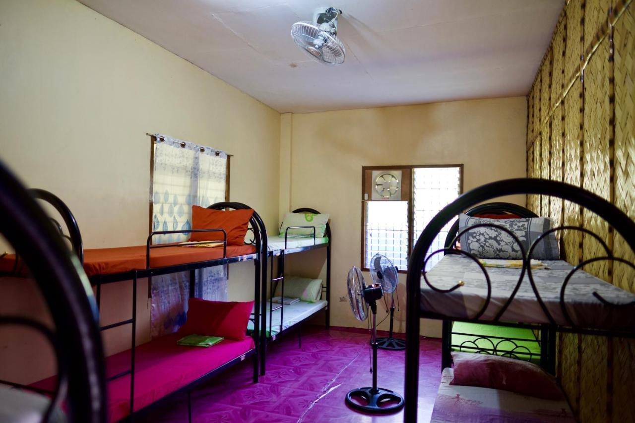 كورون Fat Monkey Hostel المظهر الخارجي الصورة