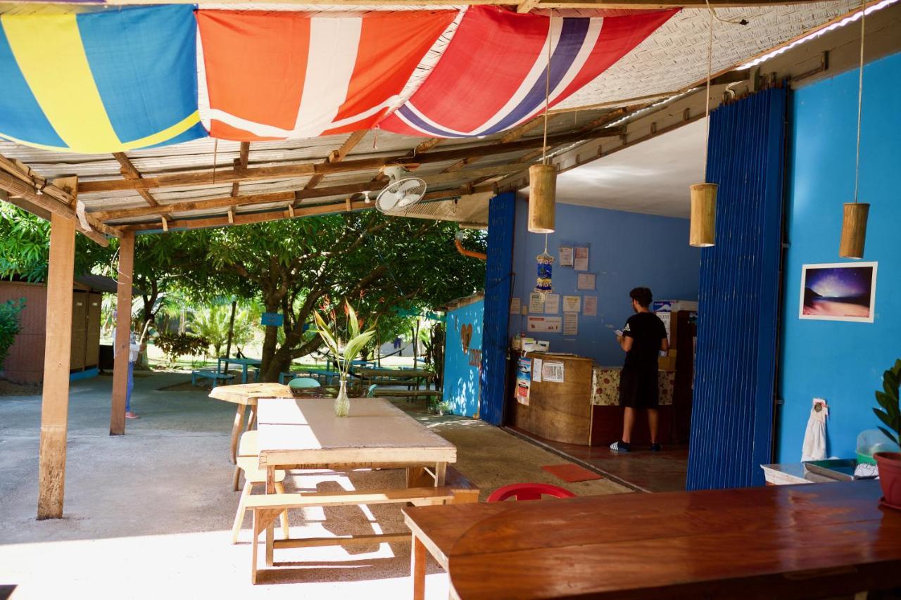 كورون Fat Monkey Hostel المظهر الخارجي الصورة
