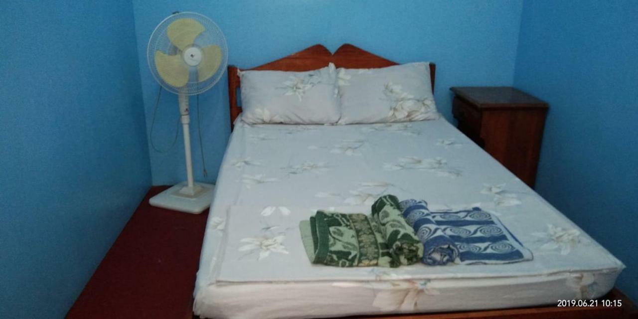 كورون Fat Monkey Hostel المظهر الخارجي الصورة