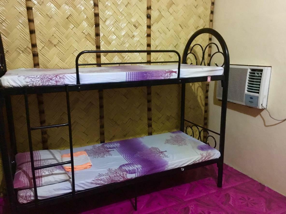 كورون Fat Monkey Hostel المظهر الخارجي الصورة