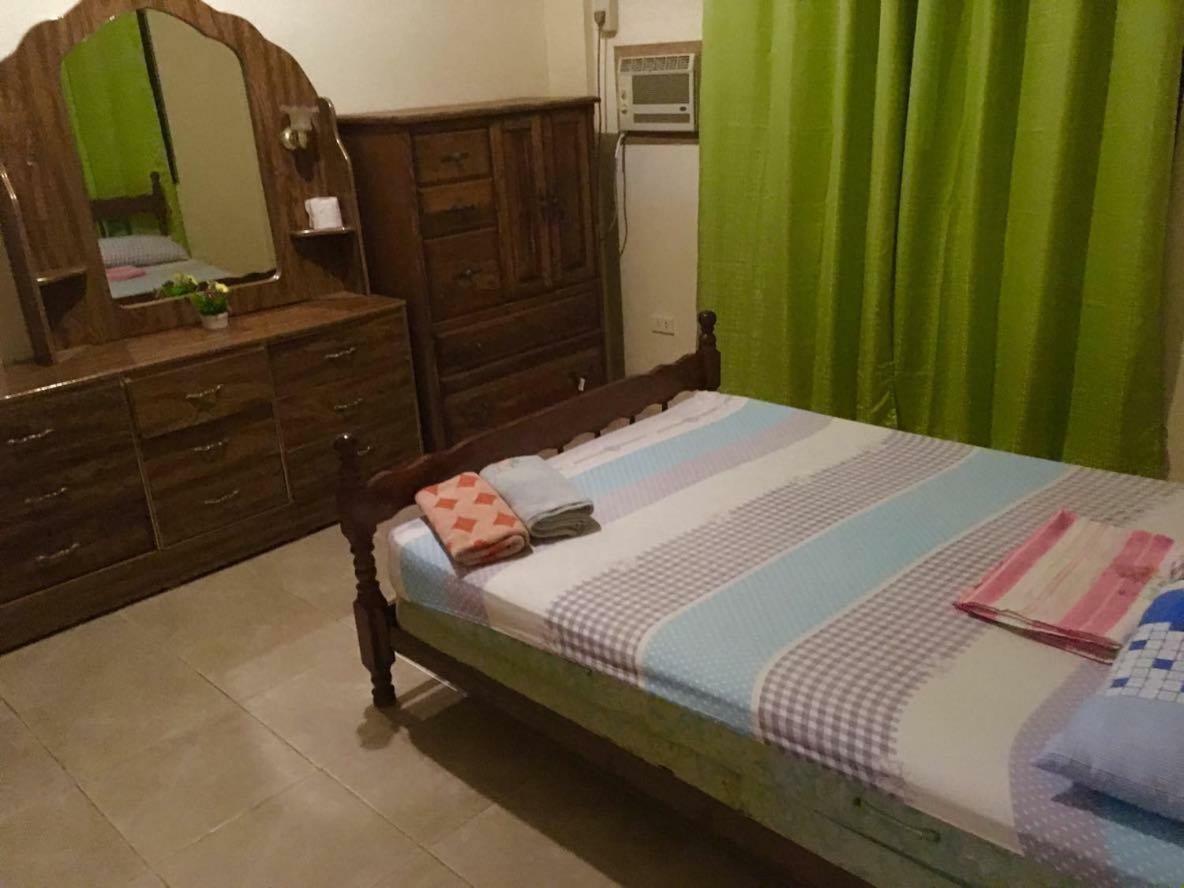 كورون Fat Monkey Hostel المظهر الخارجي الصورة
